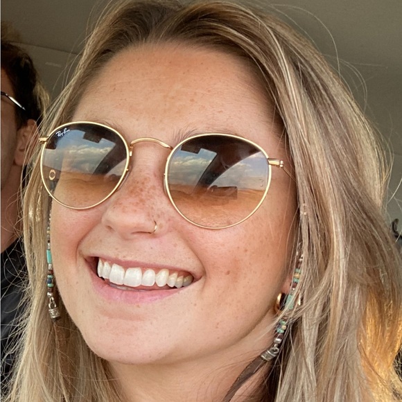 Meet your Posher, Lizzy - Picture 1 of 1